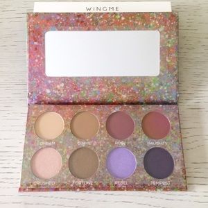 Wingme Cosmetics Ambitious Violet Eyeshadow Palette